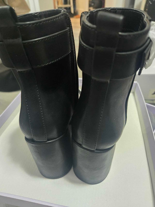 Madden Girl Whirly Ankle Boots Size 7 - BNIB - photo 3