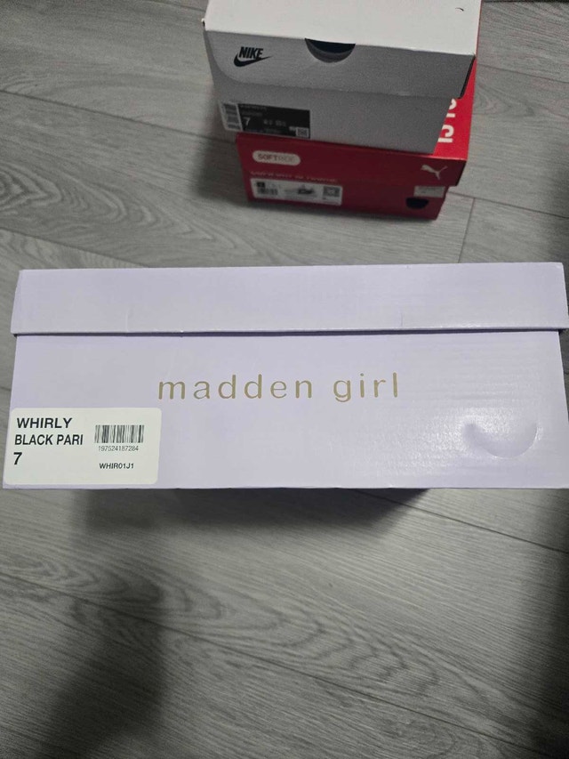Madden Girl Whirly Ankle Boots Size 7 - BNIB - photo 5