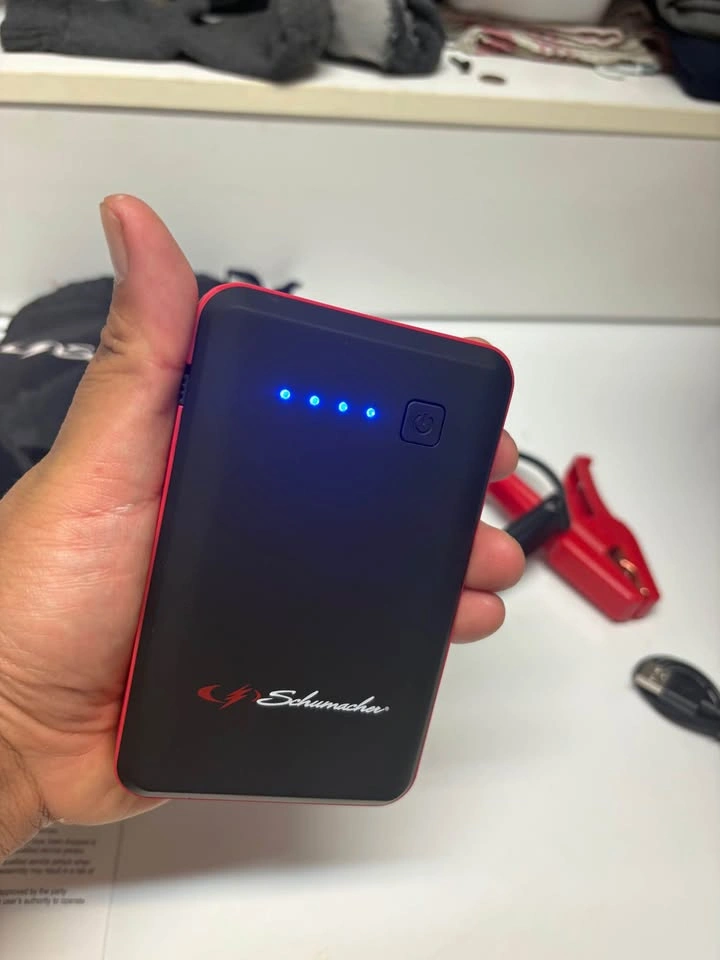 Schumacher SL1338 400A Lithium Car Jump Starter / Power Pack - photo 3