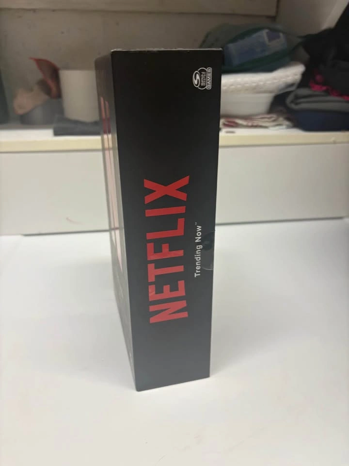 Netflix Trending Now Party Game – 3-10 Players – BNIB - photo 3