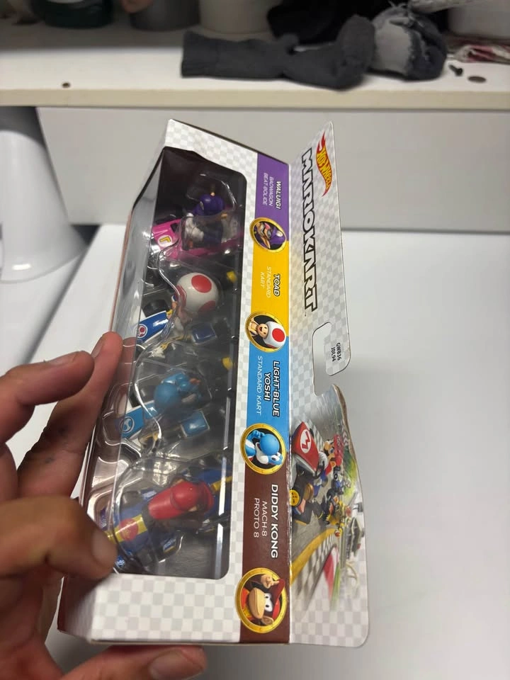 NEW Hot Wheels Mario Kart 4-Pack – Waluigi, Toad, Yoshi & Diddy - photo 5