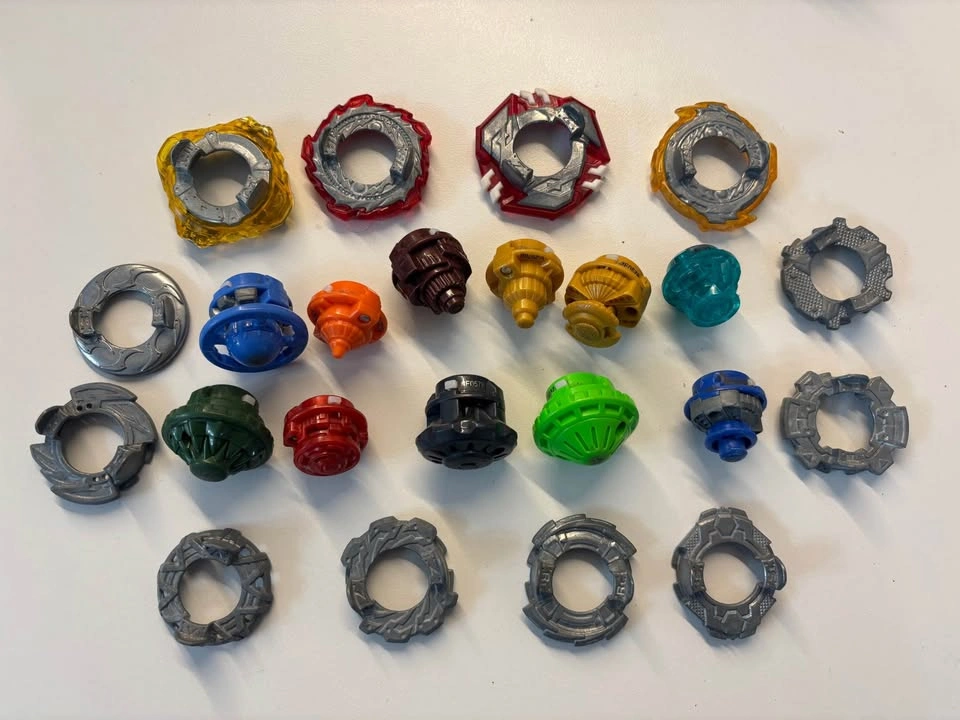 Beyblade Burst Arena, Launchers, and Beys - photo 2
