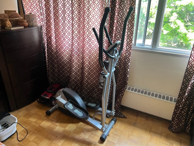 Cardio Style Elliptical Trainer – Adjustable Resistance