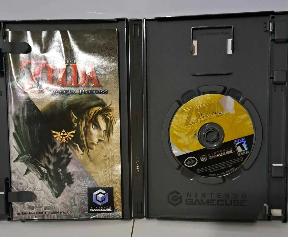 The Legend of Zelda Twilight Princess Gamecube - photo 3