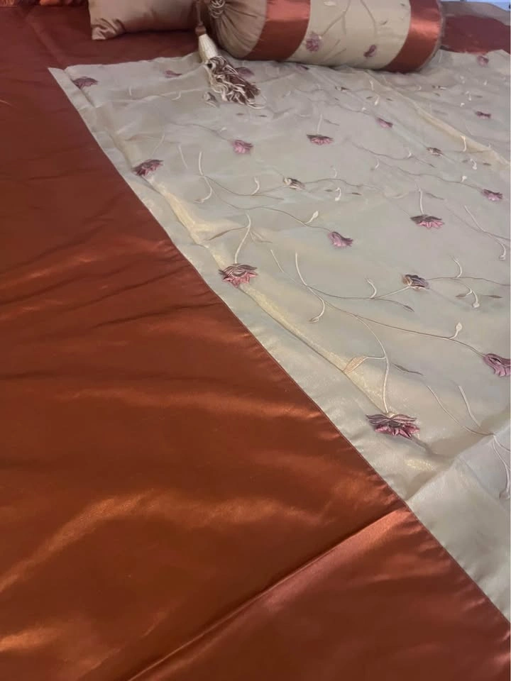 Elegant Embroidered 6 pieces Duvet Cover Set-King Size - photo 3