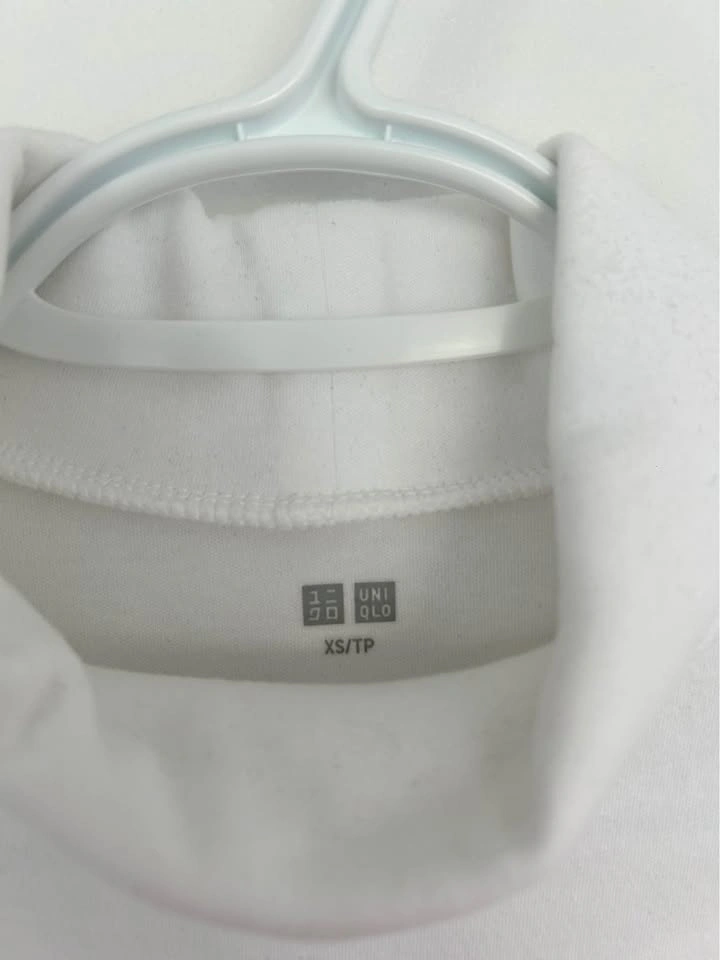 Uniqlo - White Turtleneck (XS) - photo 2
