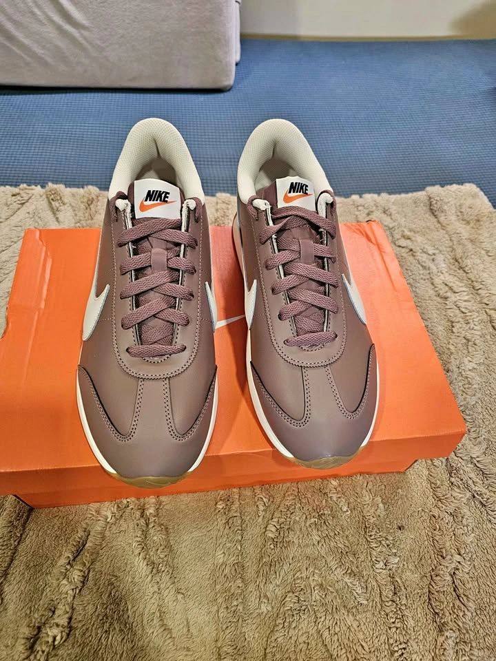 Brand new in box Nike Pacific Leather (Size 10.5 Women / 9 Men)