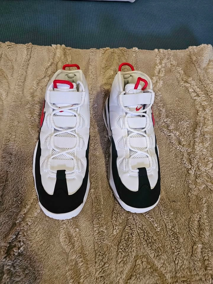 Brand new (NO BOX) Nike Air Max Uptempo 95 (Size 9 Men)