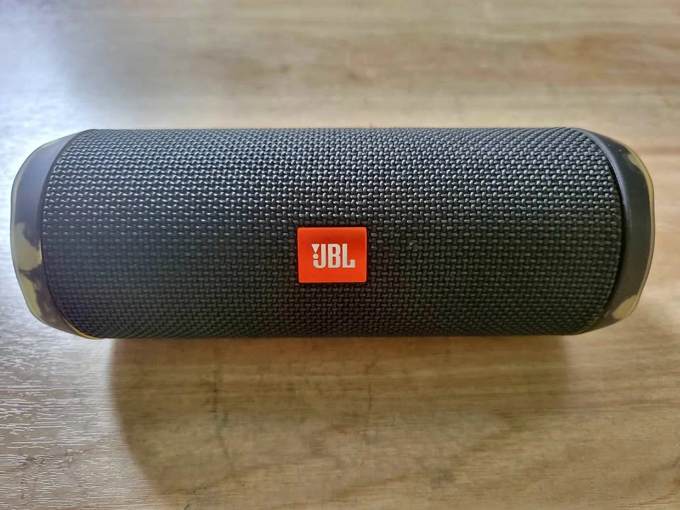 JBL Flip4 Bluetooth Speaker