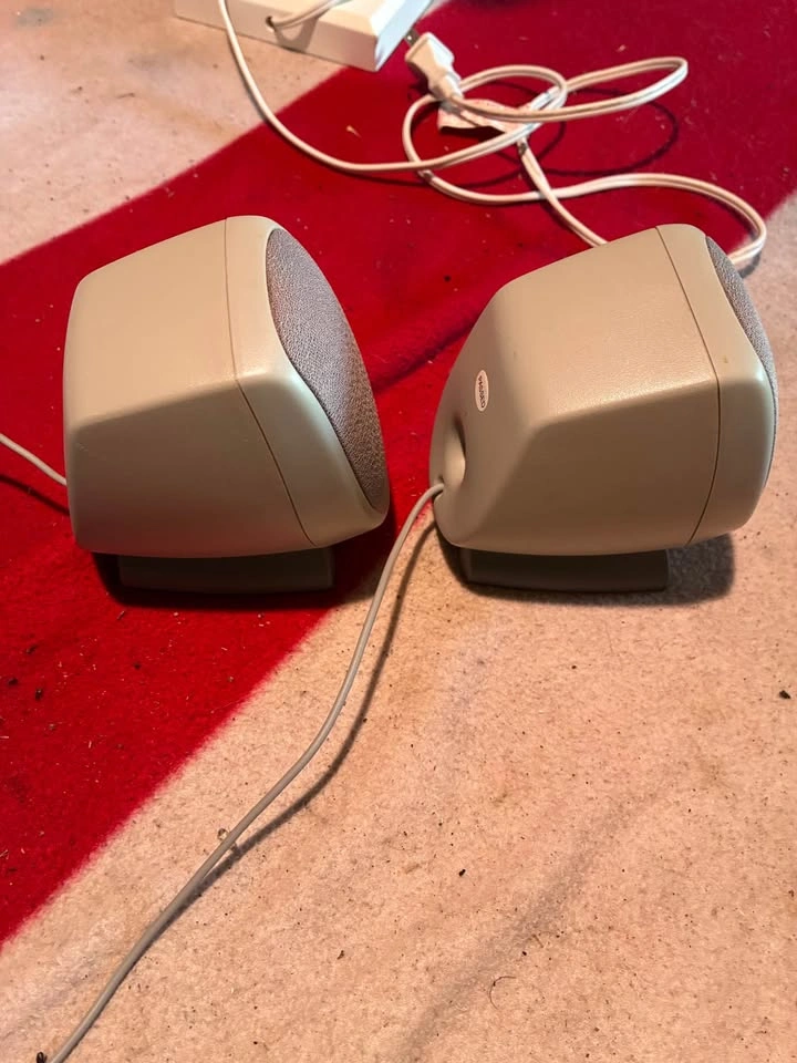 Polk Audio left and right desktop computer speakers - photo 5