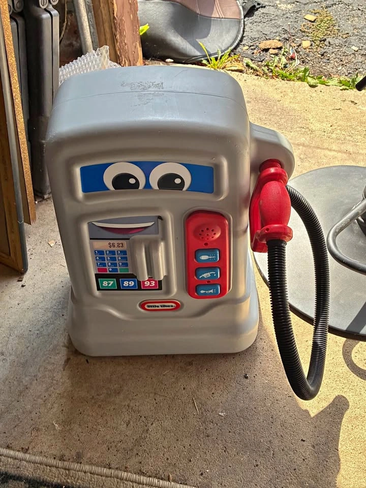 Little tikes cozy pumper