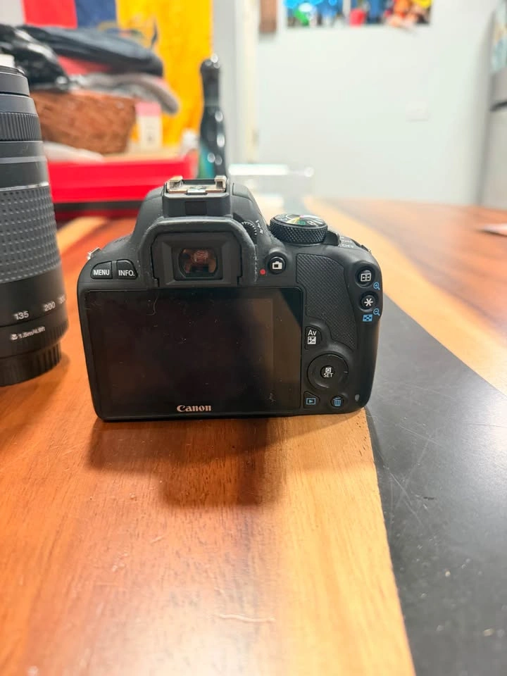 Canon EOS Rebel SL1 - photo 3