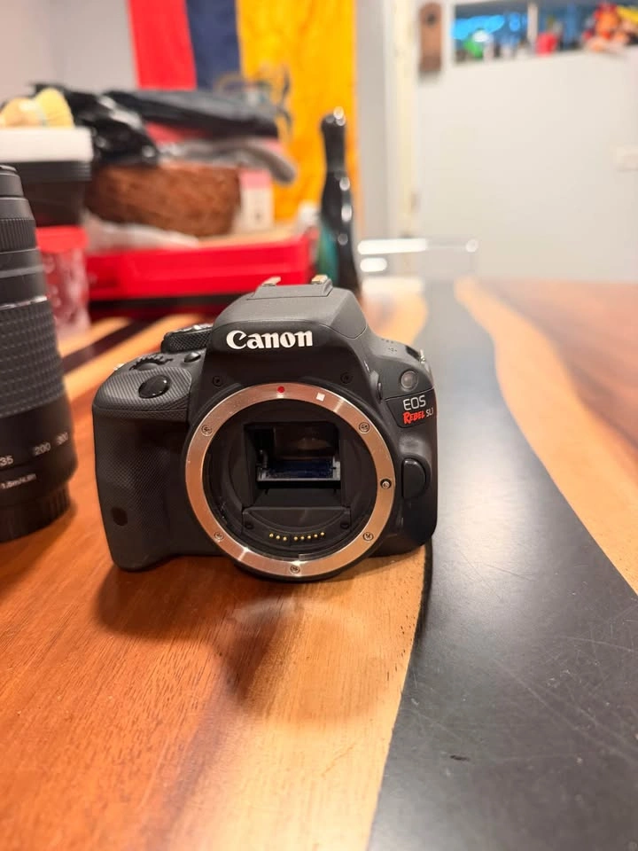 Canon EOS Rebel SL1 - photo 4