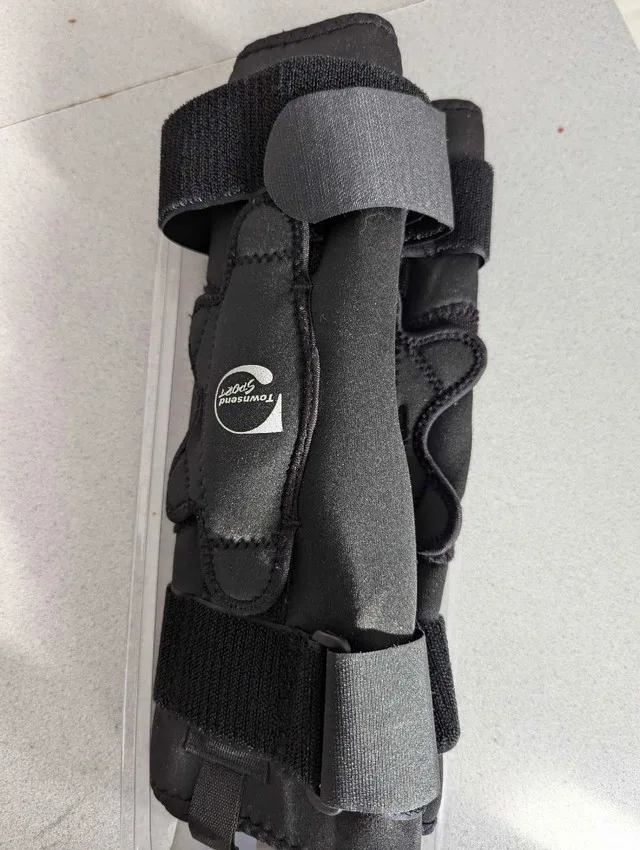 Townsend Sport Knee Brace XL image indicator(2)