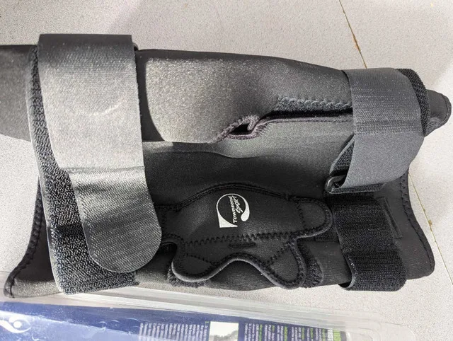 Townsend Sport Knee Brace XL image indicator(4)