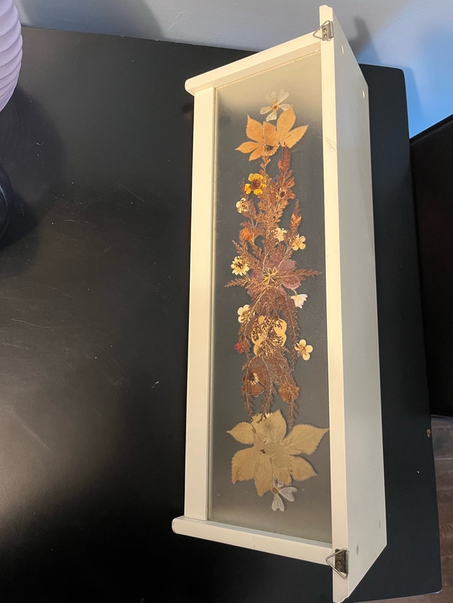 Wall Shelf With Dried Flowers - photo 3