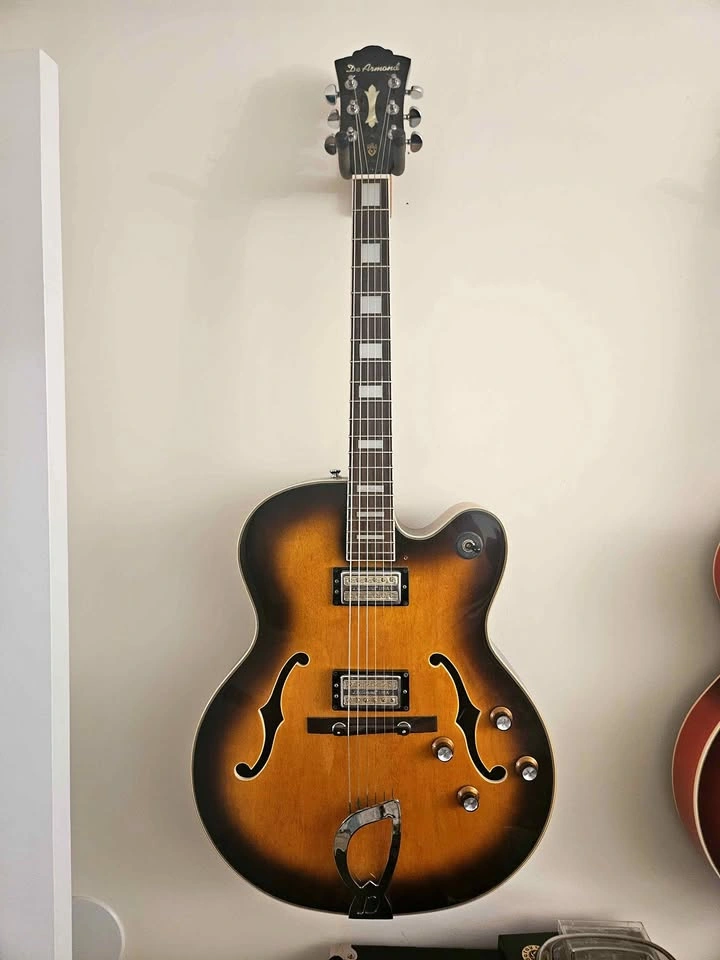 De Armond X-155 MIK Hollow-body Jazzbox