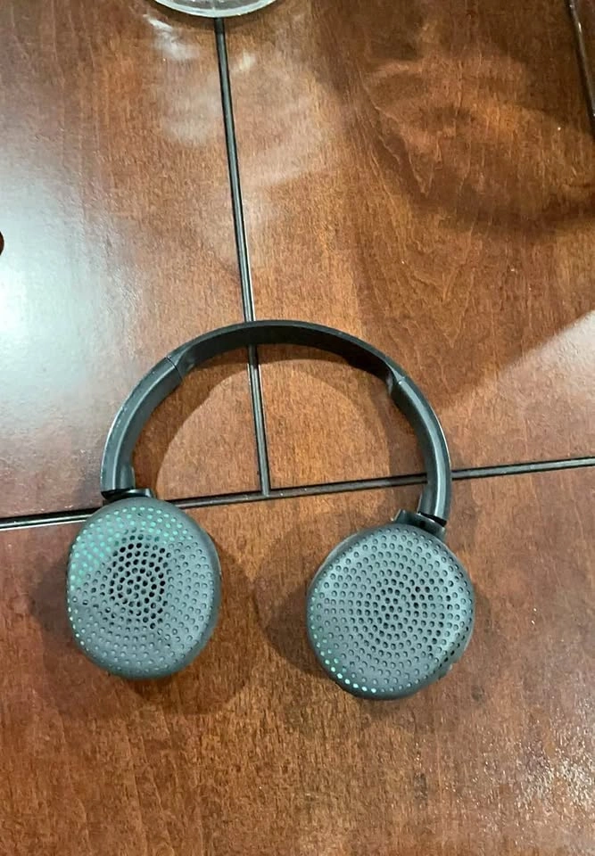 Skullcandy Riff Wireless 2 headphones