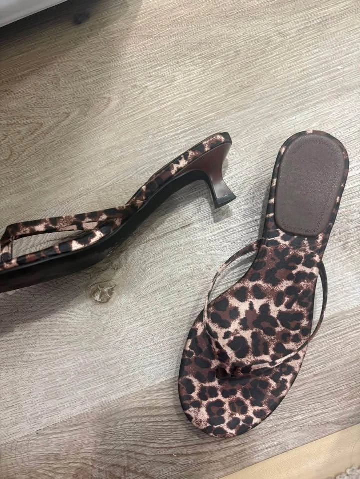 Cheetah print kitten heels size 8 - photo 2