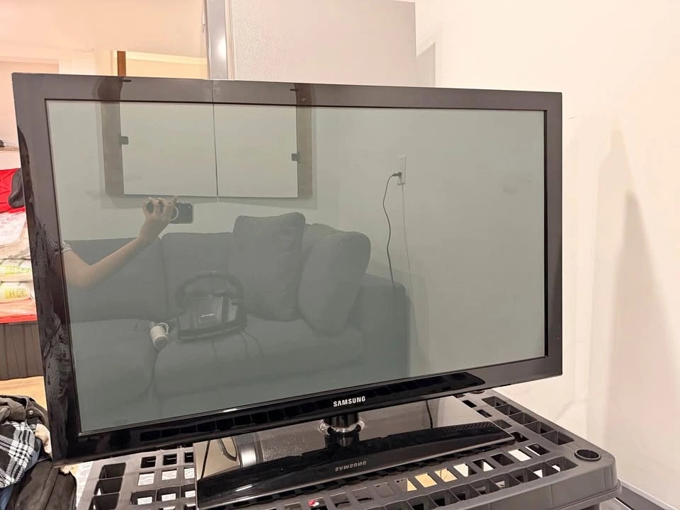 Samsung TV 40 inch