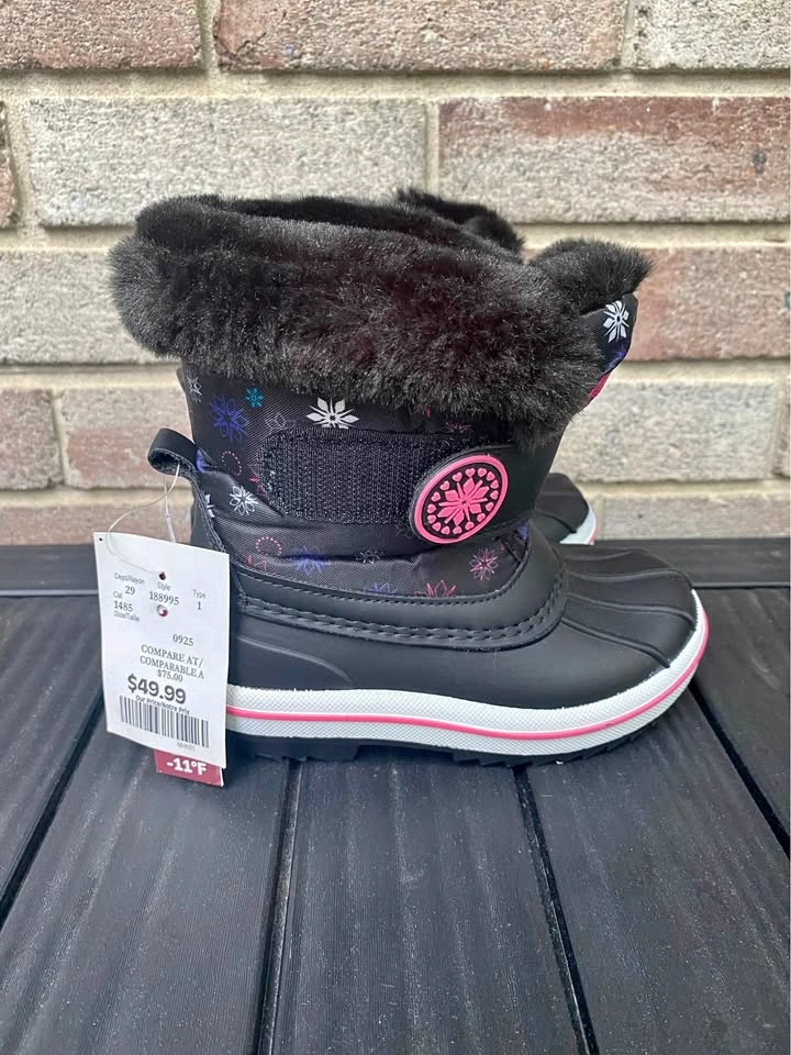 Royal Canadian Snow Boots girl size 8T