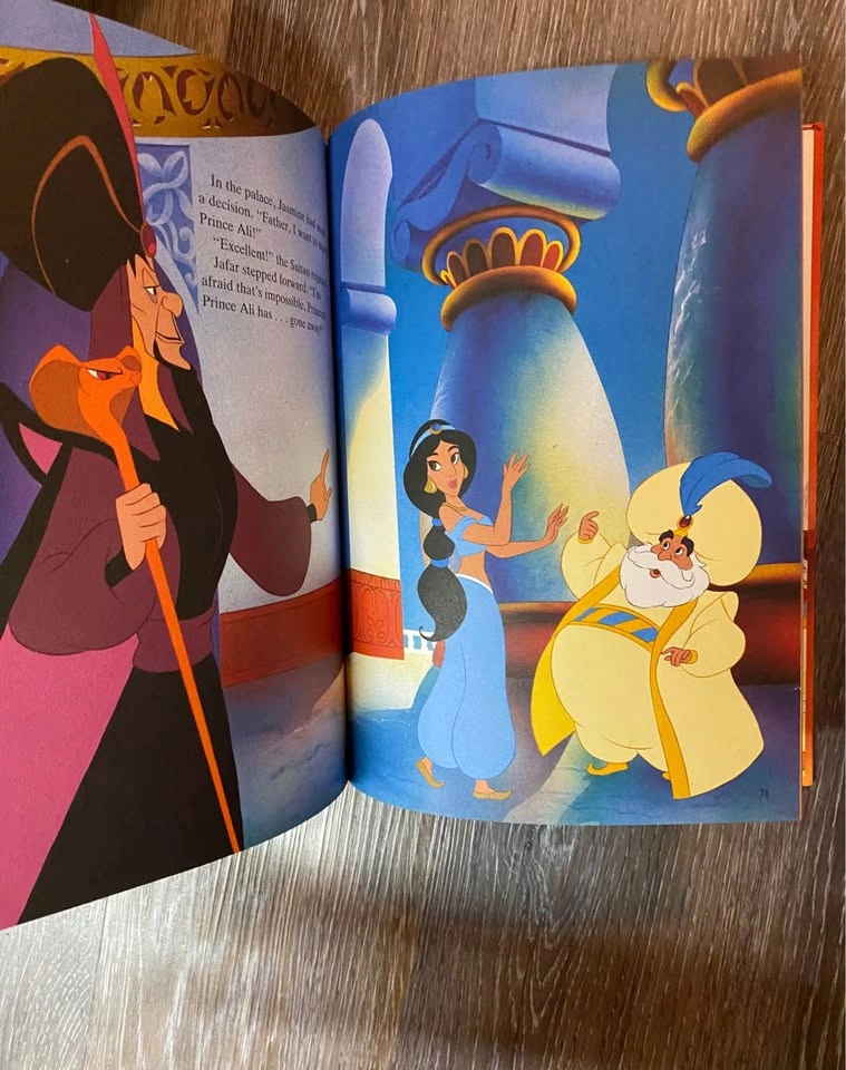 Disney's Aladdin and The Hunchback of Notre Dame Storybooks - photo 2