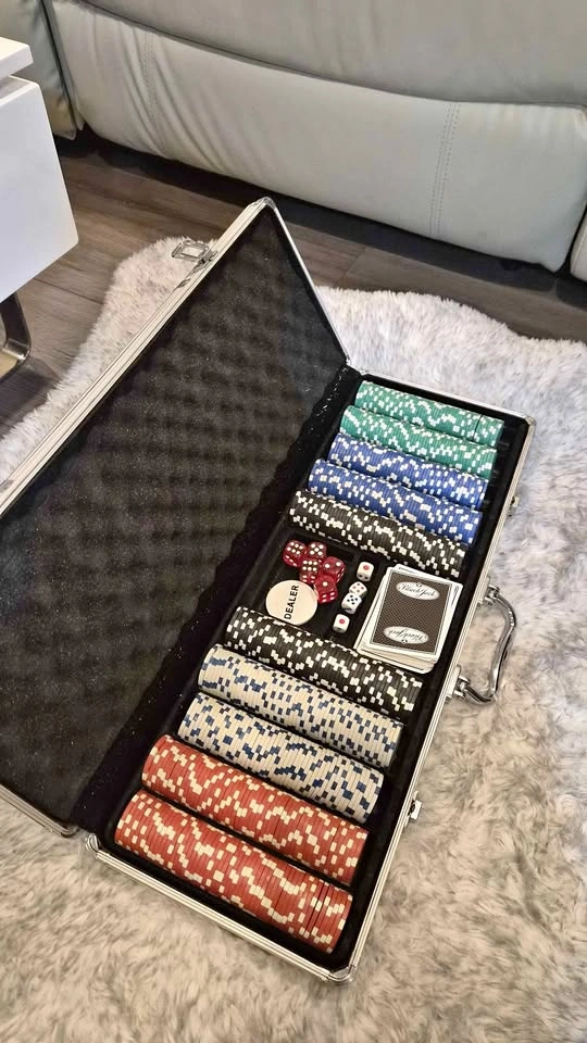 Gambling Set in Aluminum Case