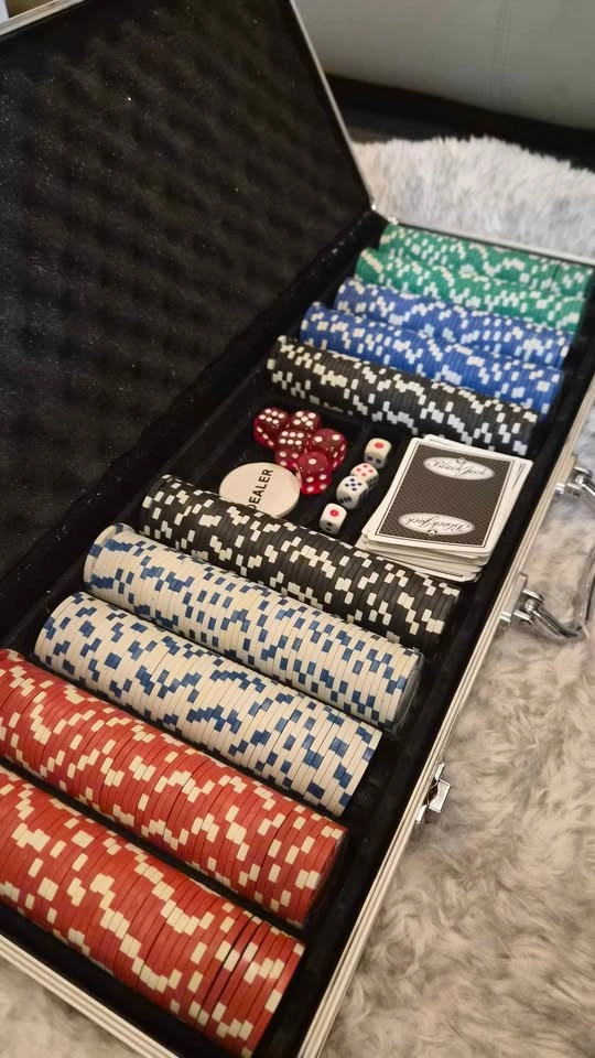 Gambling Set in Aluminum Case - photo 3