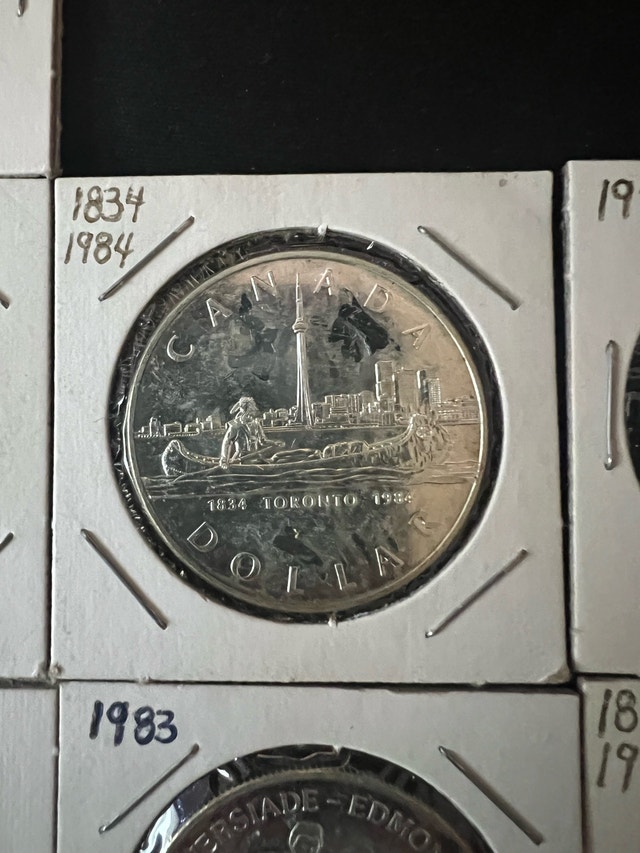 16 Silver Dollars - photo 4