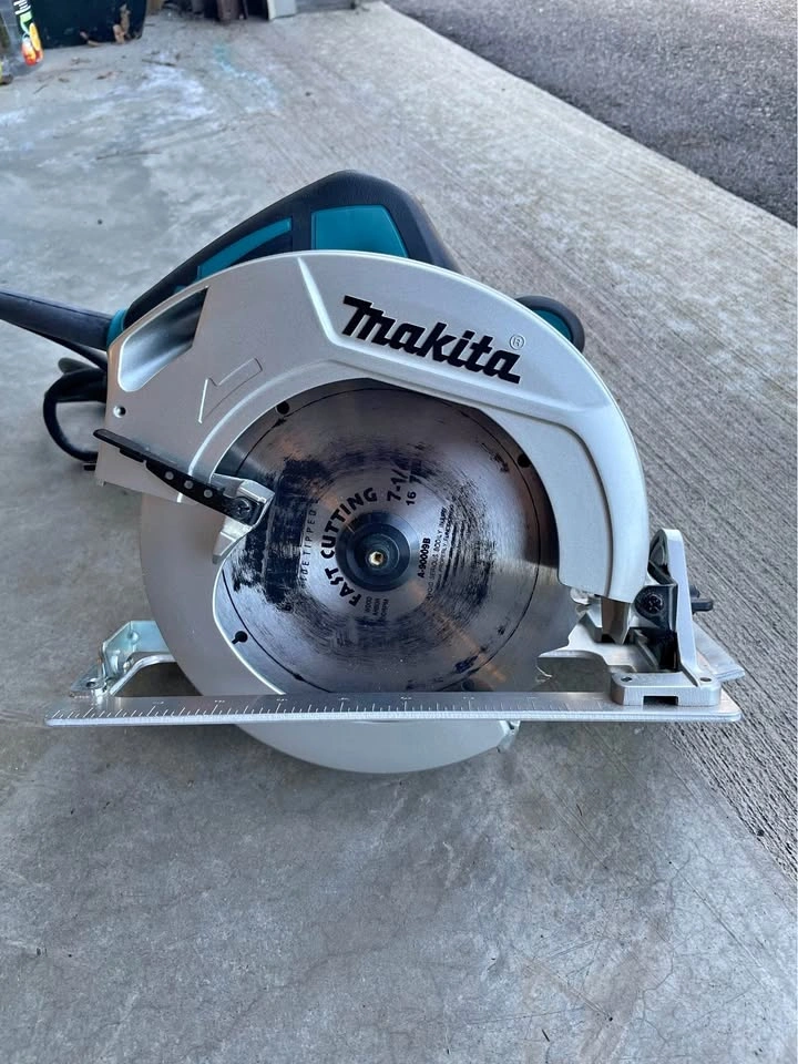 Makita HS7600 7-1/4" Circular Saw