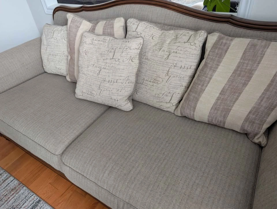 Ashley Wooden Sofa with removable cushions and washable covers - photo 4
