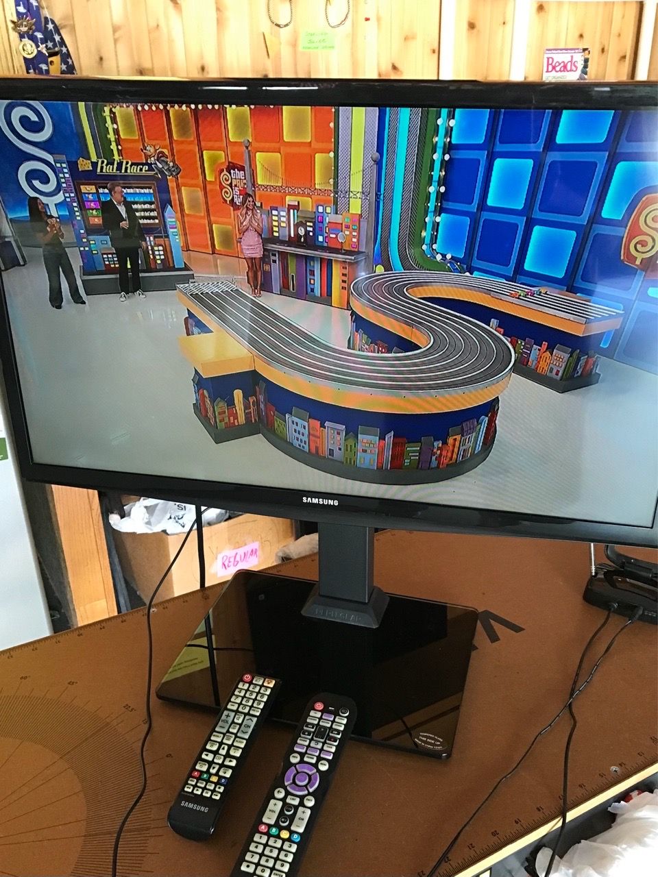 SAMSUNG 28” LED TV
