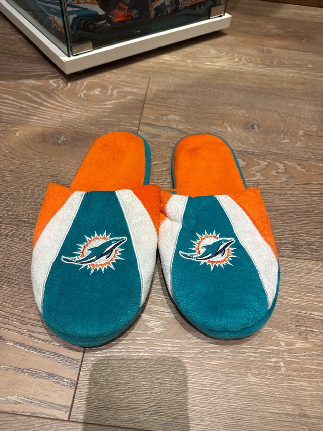 Miami Dolphins Slippers - Size 12/13