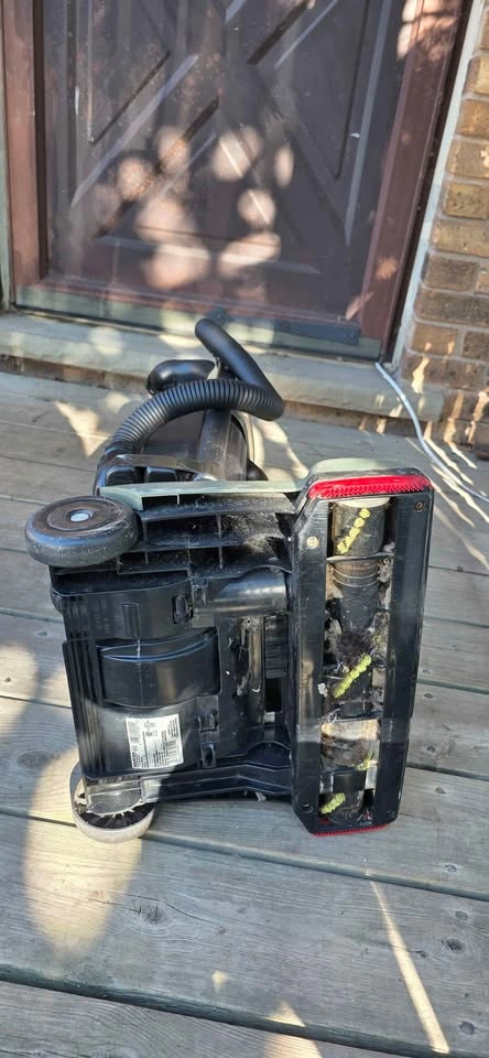 Hoover WindTunnel Bagless Upright Vacuum Cleaner (12-Amp) - photo 2