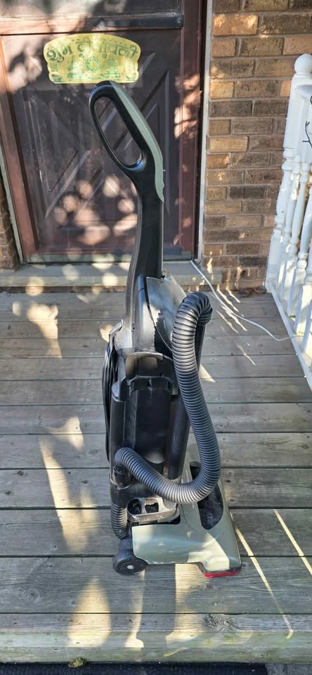 Hoover WindTunnel Bagless Upright Vacuum Cleaner (12-Amp) - photo 4