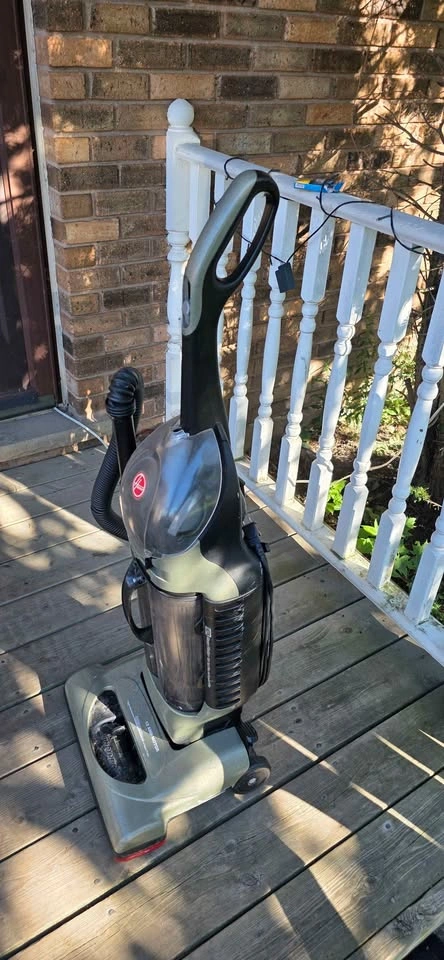 Hoover WindTunnel Bagless Upright Vacuum Cleaner (12-Amp) - photo 5
