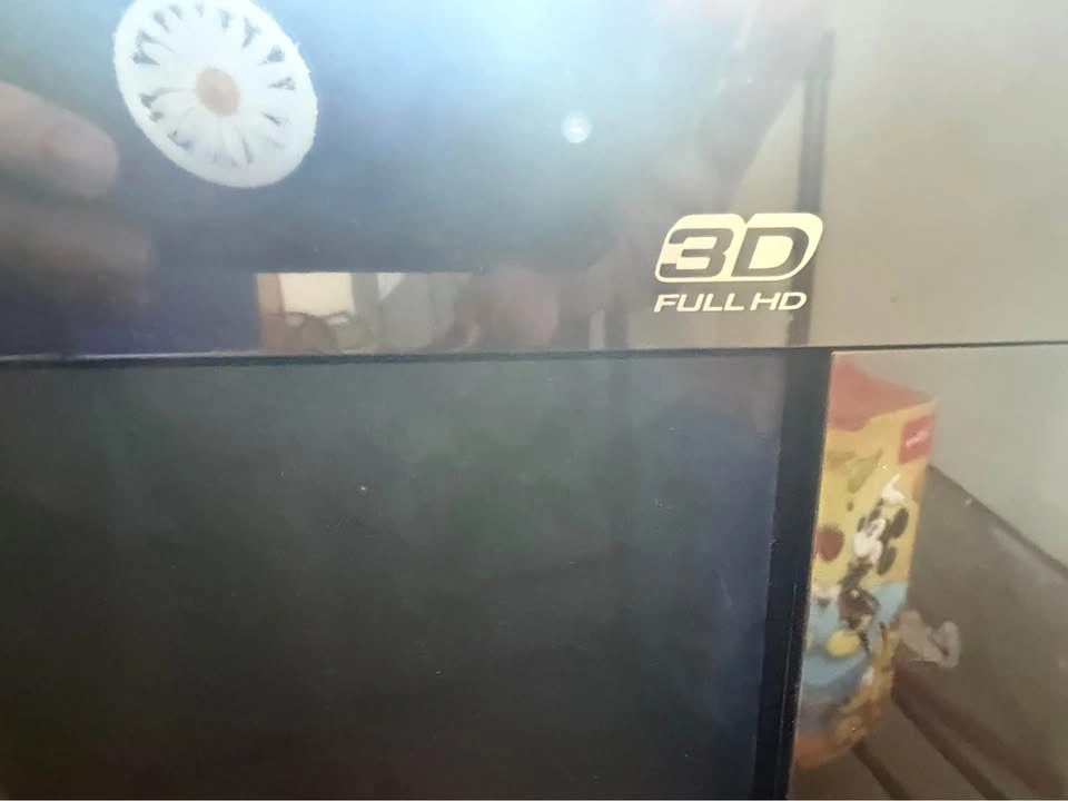 Panasonic TC-P50VT25 50" Plasma HDTV - photo 2