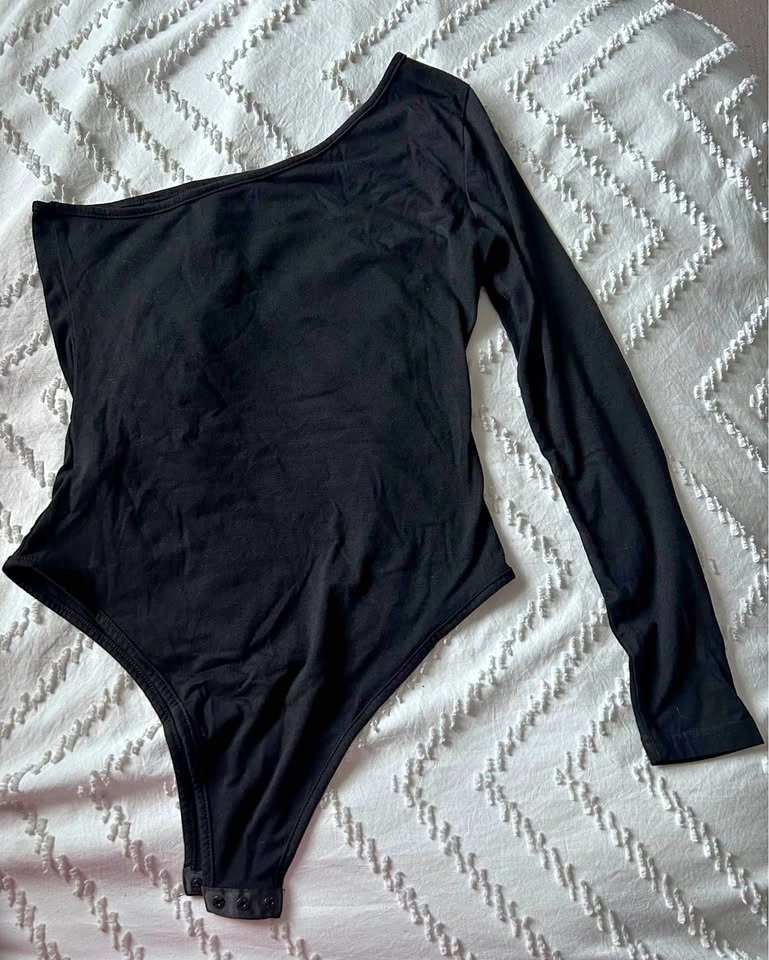 Off the shoulder long sleeve body suit