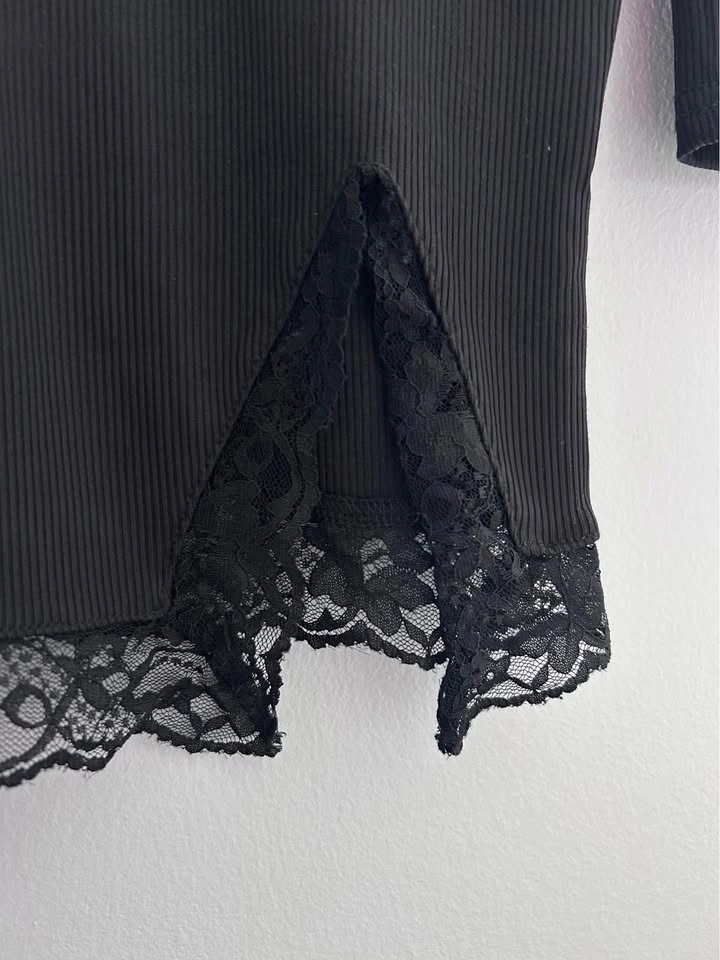 Black lace fitted dress - photo 2