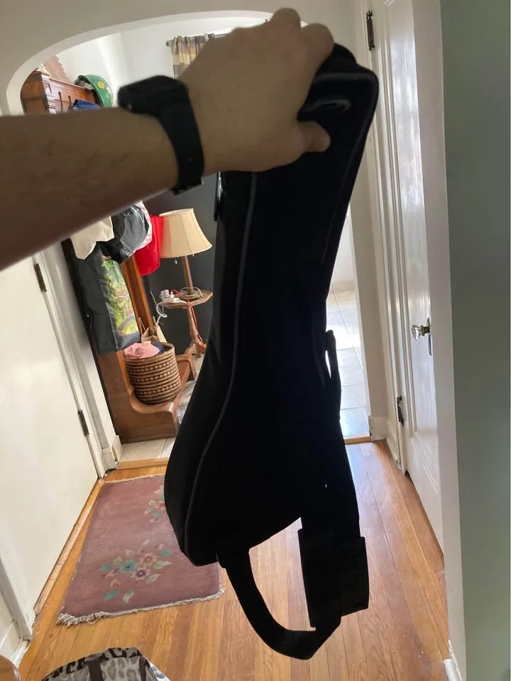 Fender Zuma Ukulele w/ Roadrunner Gig Bag & Strings image indicator(6)