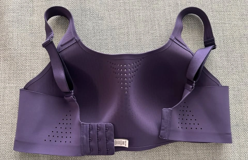 Victoria's Secret Featherweight Max Sports Bra 36C - Set of 2 - photo 4