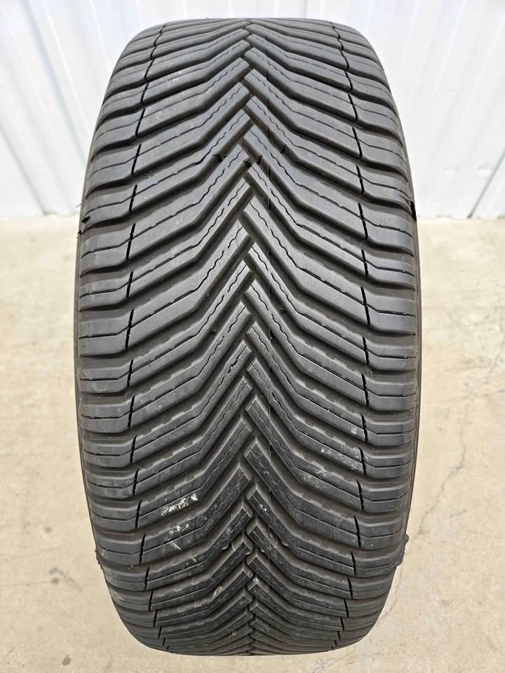 Michelin Cross Climate Tire 245/55R19