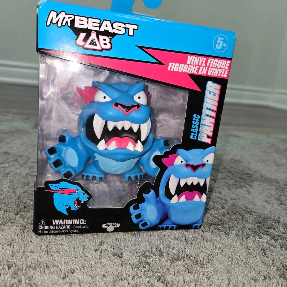 MrBeast Lab Classic Panther Vinyl Figure - photo 3