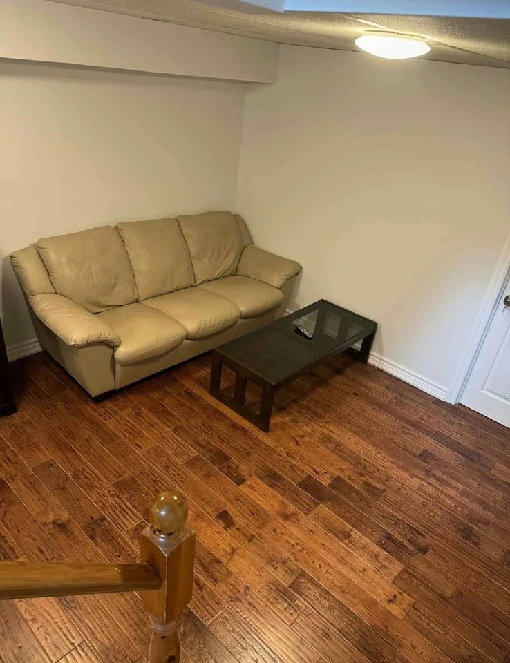Private room for rent - photo 2