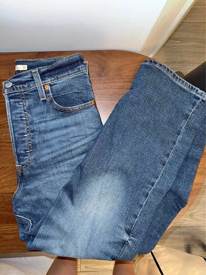 Levi’s ribcage straight jeans