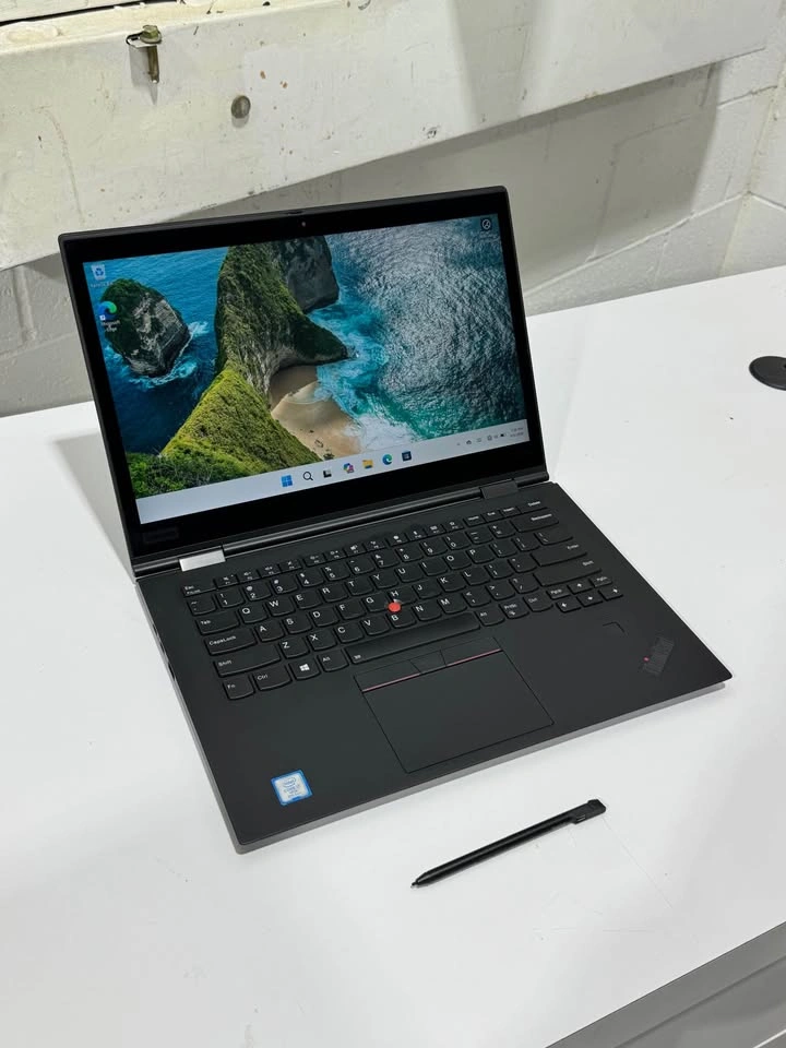 X1 Yoga Thinkpad 3rd Gen- Intel Core i7 8th - 512GB SSD- 16GB RA - photo 2