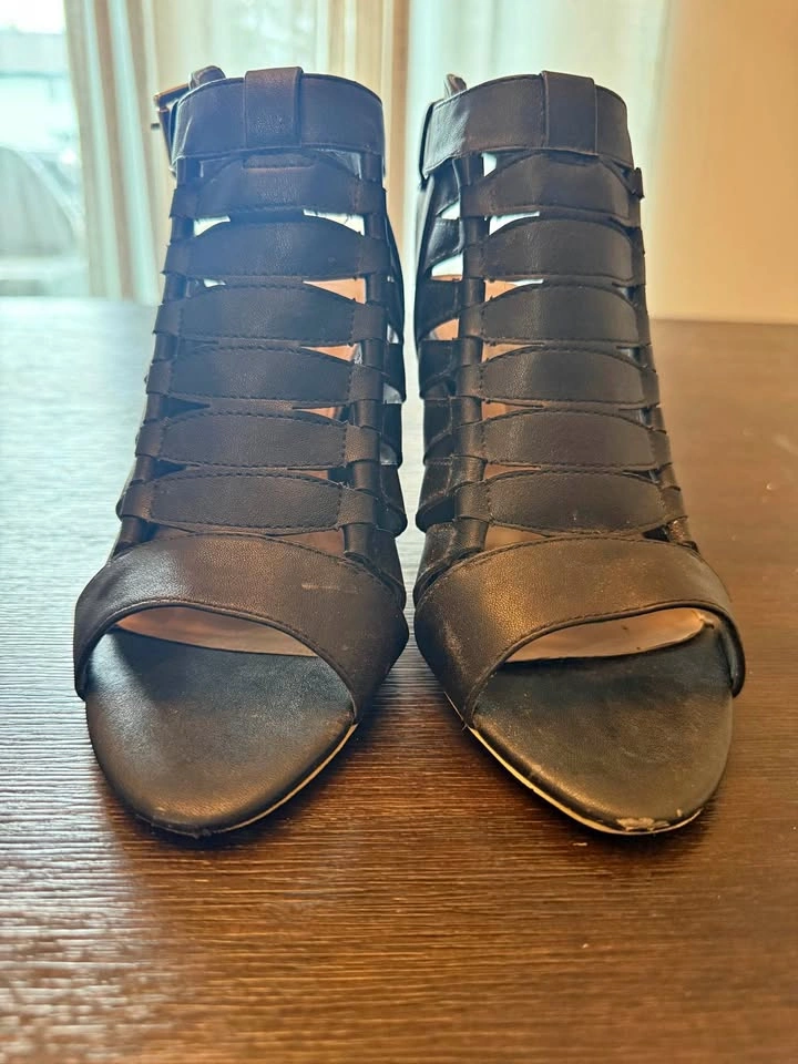 Steve Madden Black Strappy Heeled Sandals