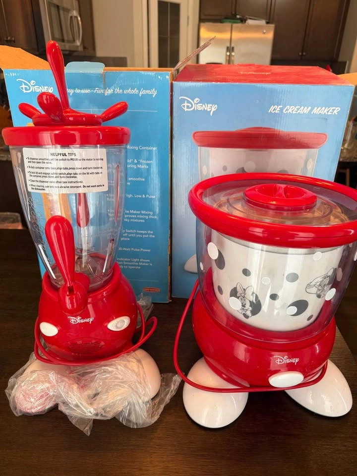 Disney Back to Basics Smoothie Maker and Ice Cream Maker Set - photo 2