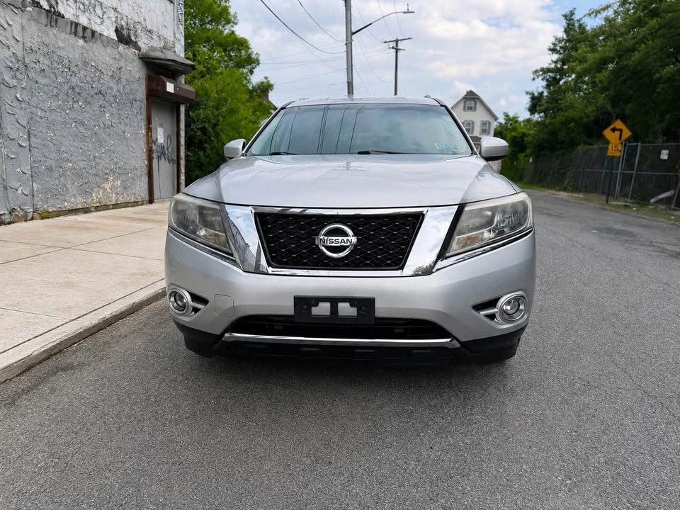 2015 Nissan Pathfinder SV Sport Utility 4D - photo 3