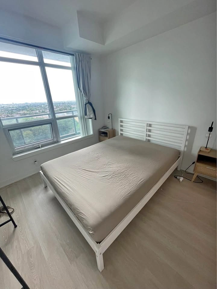 Bed structure white